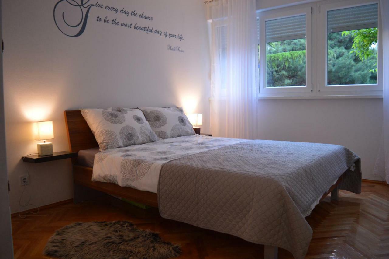 Ema Apartment สปลิท ภายนอก รูปภาพ