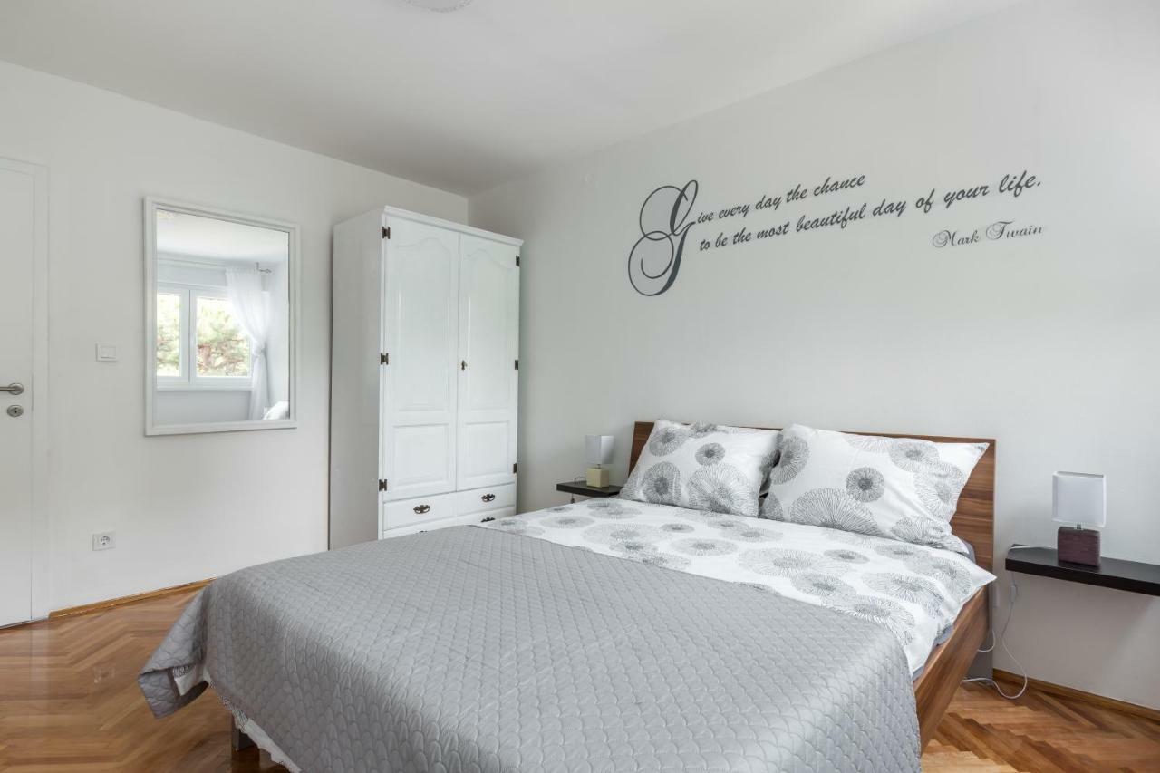 Ema Apartment สปลิท ภายนอก รูปภาพ